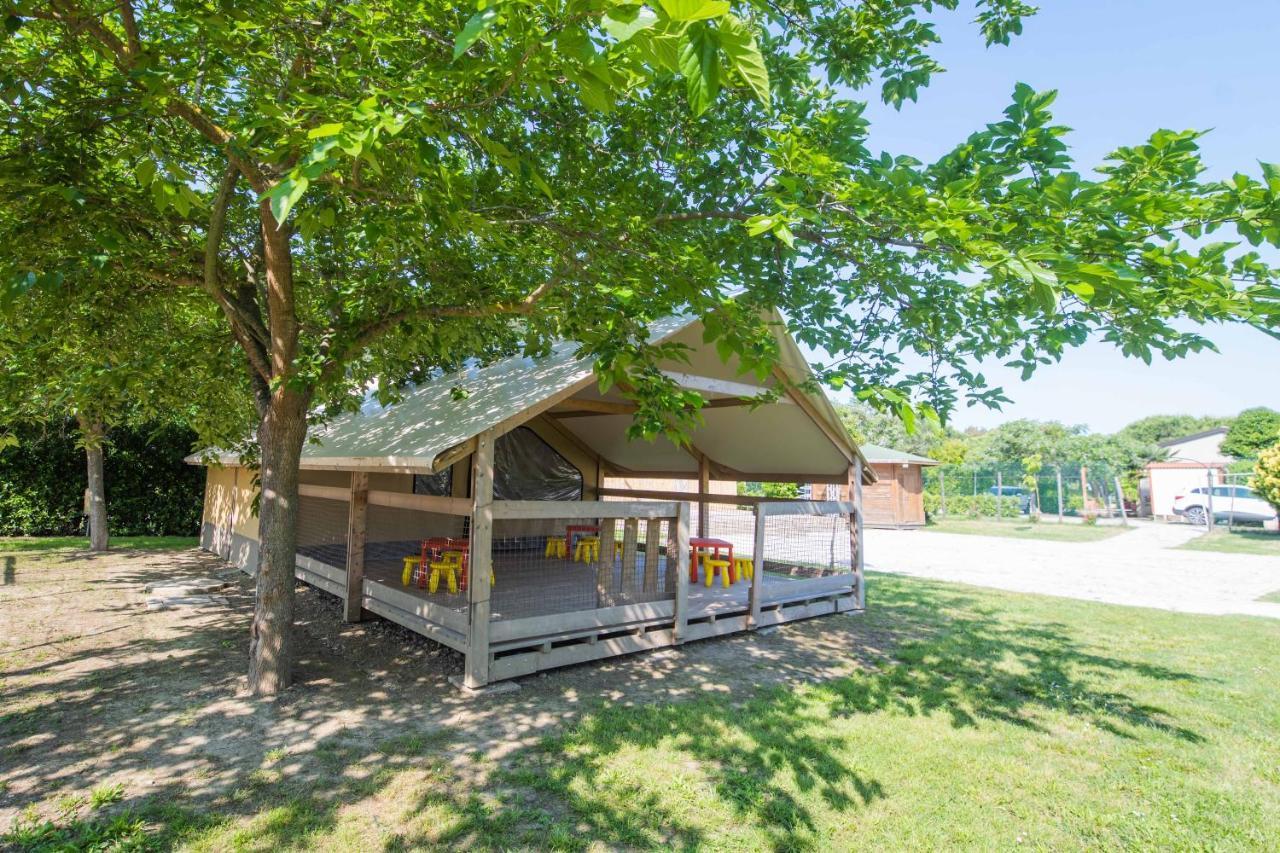 Camping Le Palme Marina Di Bibbona Exterior foto